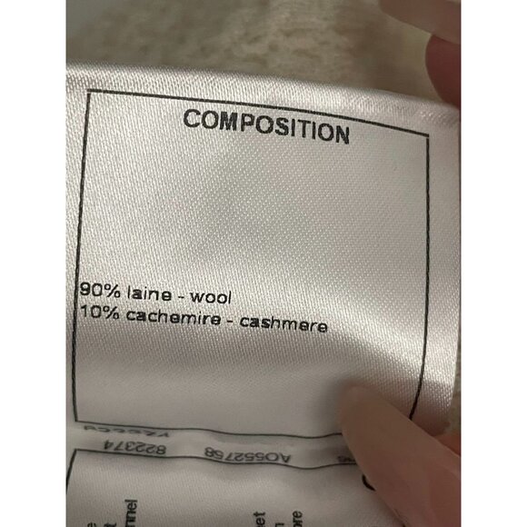 Chanel Cream Ribbed Knit Sweater With Button Shoulder Detail & Textured Design - Picture 12 of 15